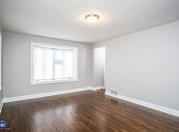 4th image of 15941 Lathrop Ave