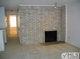 6704 Crestmont Ct, Fort Worth, TX 76133