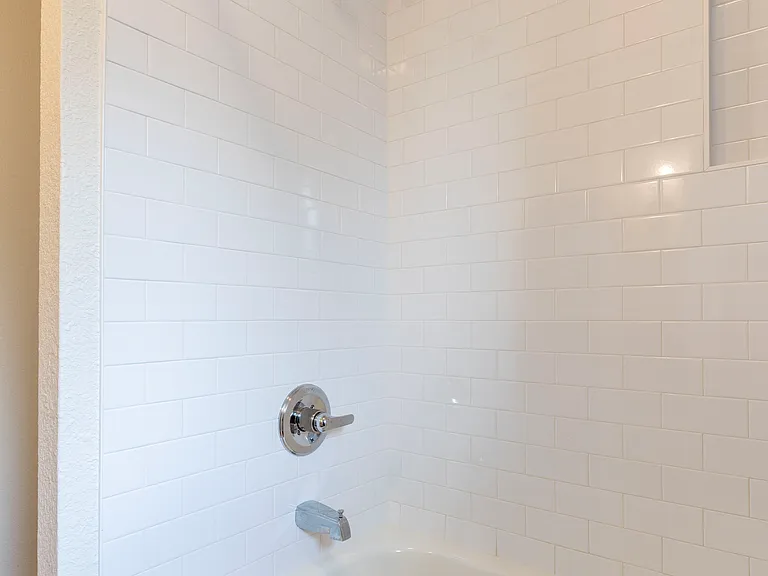 6454 Waverly Way — Photo 14