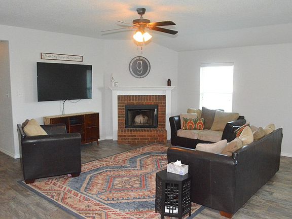 3rd image of 2505 Hector Dr