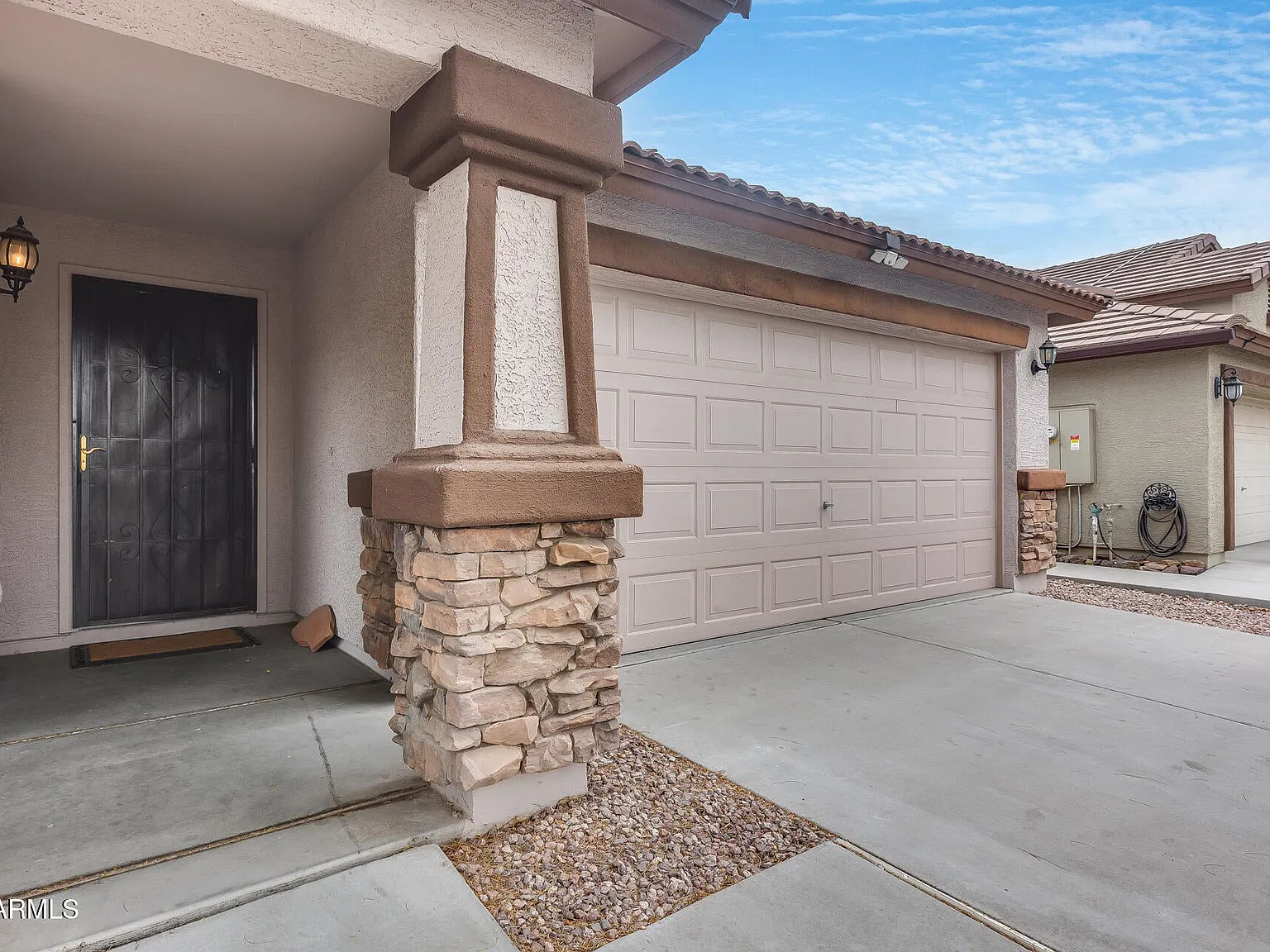 4 bed, 2044 sqft, $2,400 — Photo 3