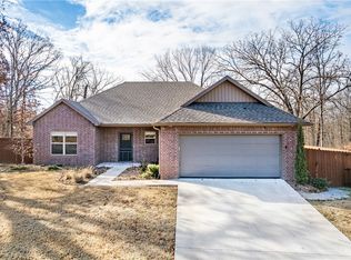 9 Kirkconnel Ln, Bella Vista, AR 72715