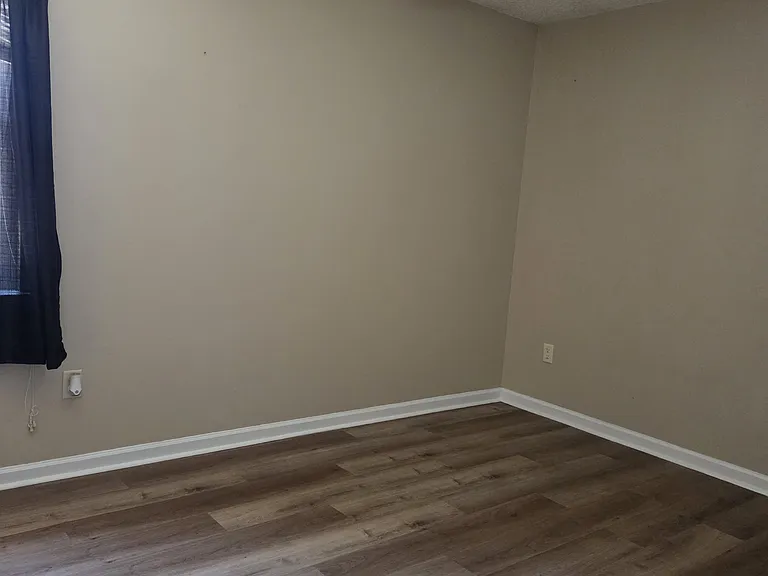 119 Wayfair Ln — Photo 8