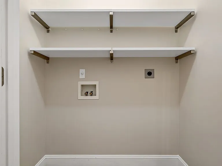 3 Teresa Way — Photo 9