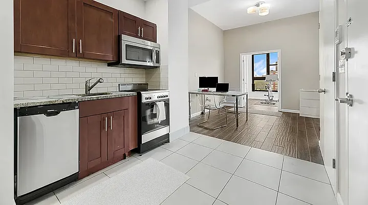 Rented by REAL New York | media 28