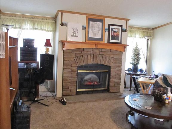 2nd image of 223 Greenbrier Dr