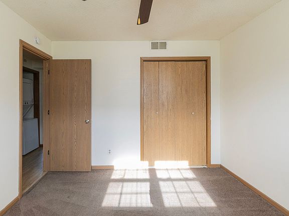 5th image of 1646 Towne Dr