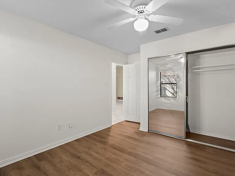 4820 Ashworth Ct — Photo 26