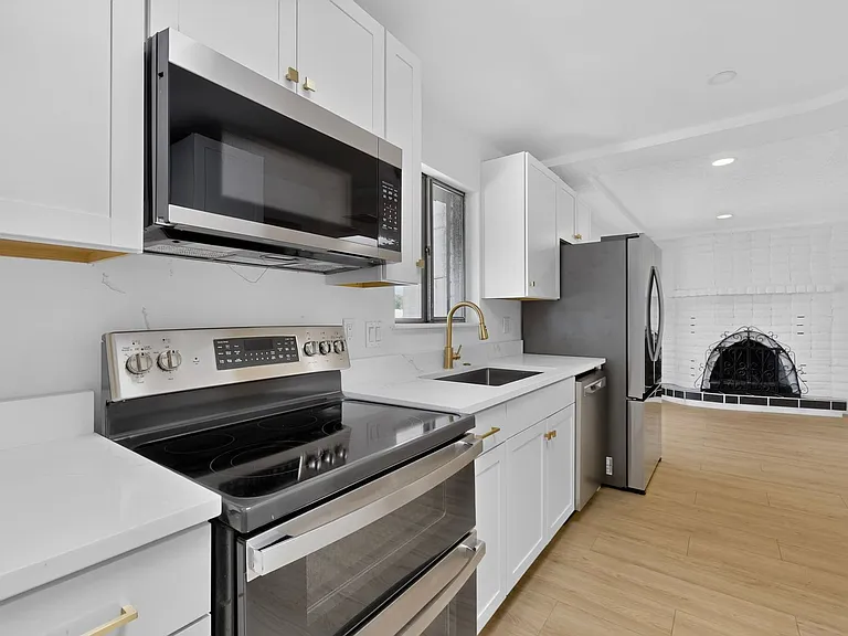 824 Ortega Rd NW — Photo 16