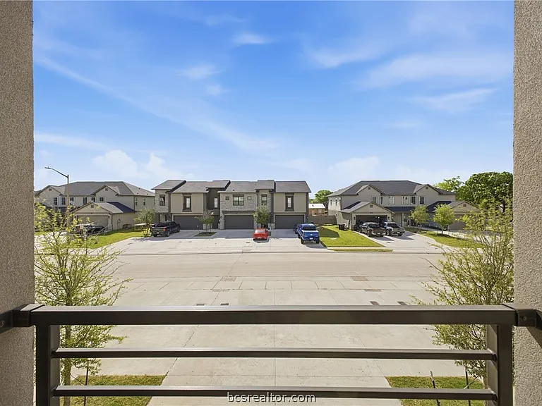 536 Momma Bear Dr — Photo 31