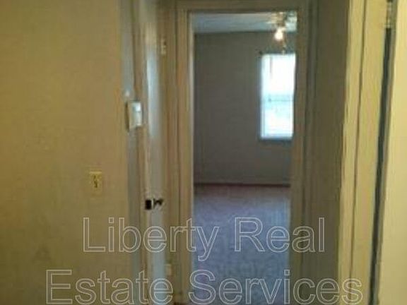 2nd image of 1065 Kelly Dr