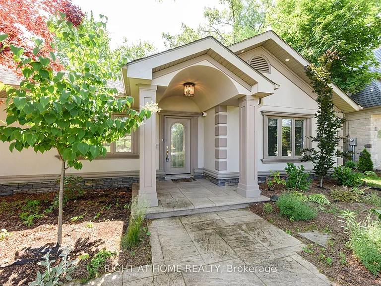 176 Maplewood Rd — Photo 3