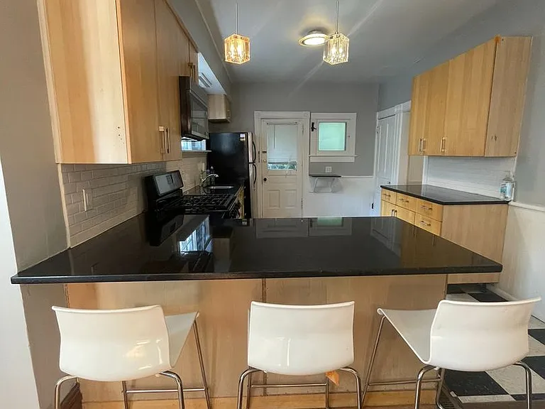 310 E William St — Photo 14
