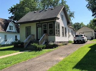 916 5th St, Hudson, WI 54016