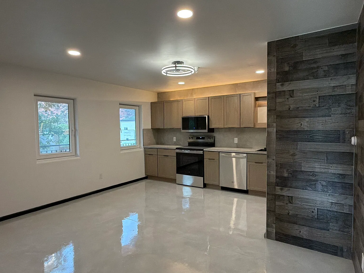 2401 Dolores Way — Photo 3