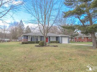 8521 Sandra Kay Dr, Lambertville, MI 48144