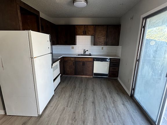 3rd image of 286 C St SE APT 2