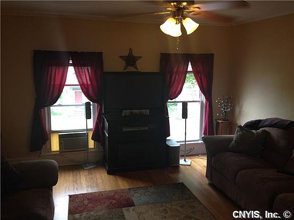 4th image of 309 Bear St