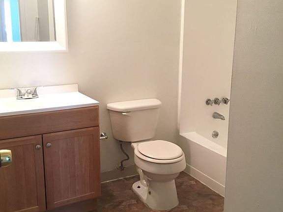 5th image of 5854 Buckeye Ln APT 16