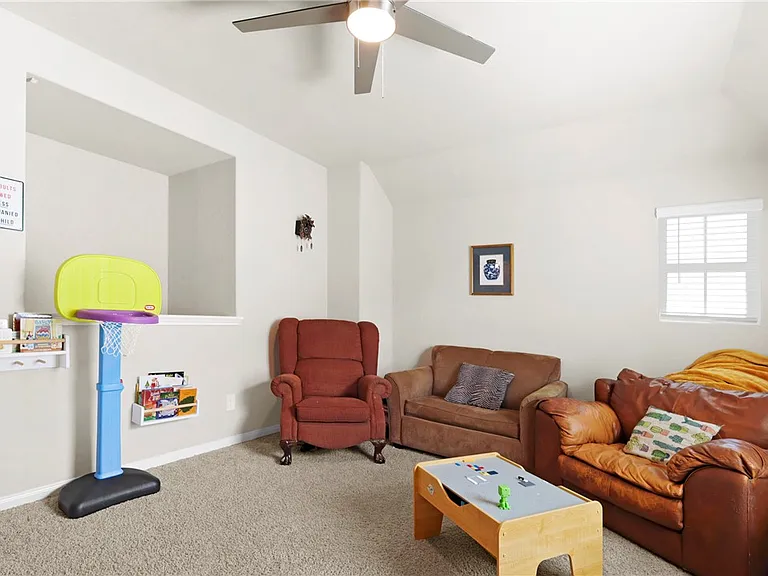 984 Rice Dr — Photo 11