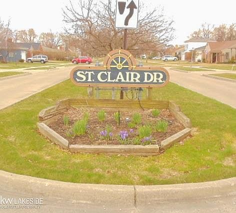 2nd image of 22500 Saint Clair Dr