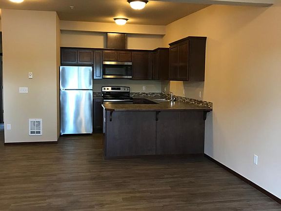 5th image of 106 Cascade Ave #202