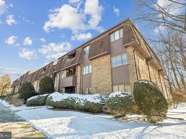 523 Wood Mill Dr #523, East Windsor, NJ 08512