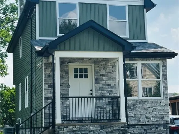 1111 Montana Ave, Natrona Heights, PA 15065
