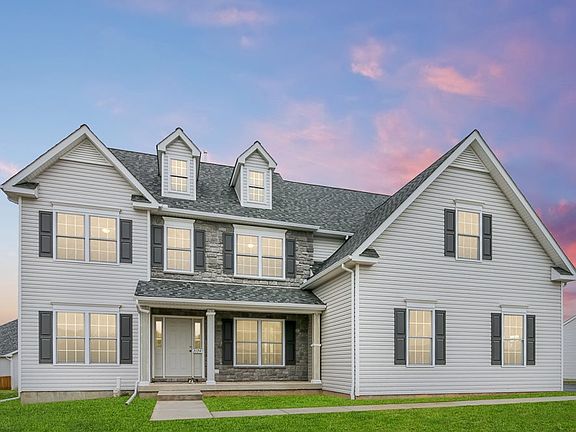 Breckenridge Farmhouse Exterior