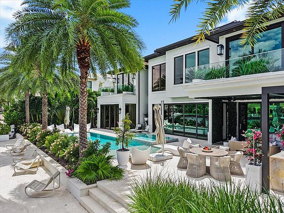 2nd image of 70 Isla Bahia Drive