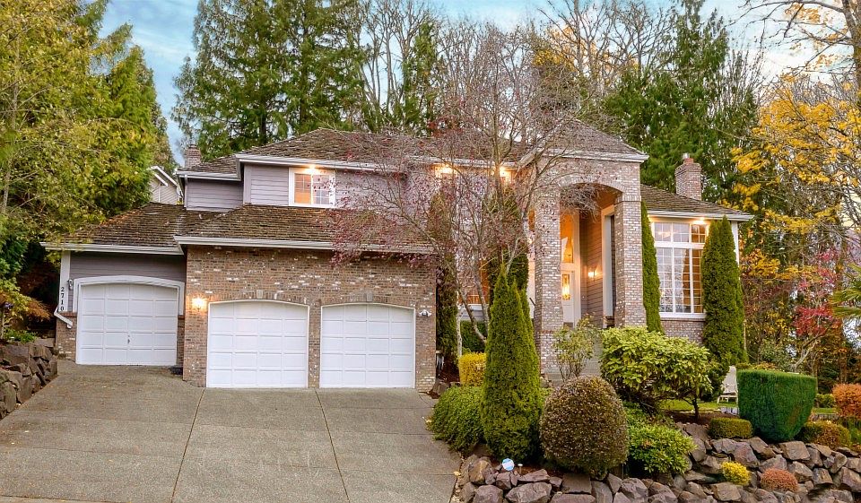 1st image of 2710 NW Pinecone Dr