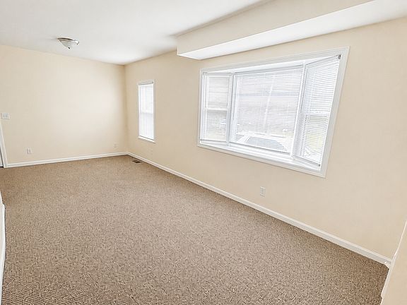 5th image of 7 Gove Rd #A