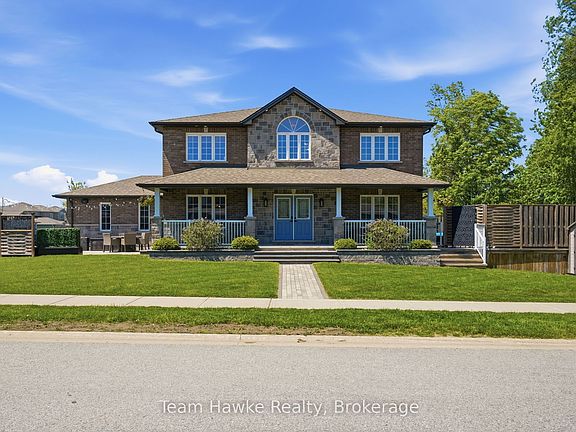 2nd image of 3 Sheppard Dr