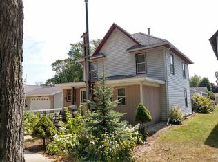 245 7th Ave W, Cresco, IA 52136