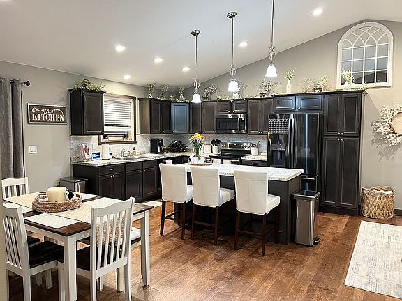 3rd image of 3517 Eclipse Cir