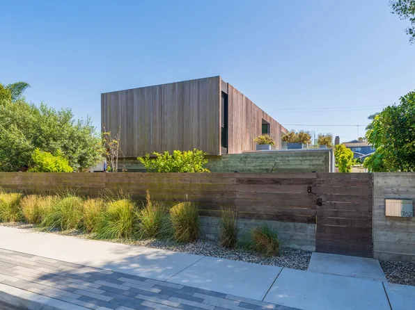 762 Rosecrans Ave, Manhattan Beach, CA 90266