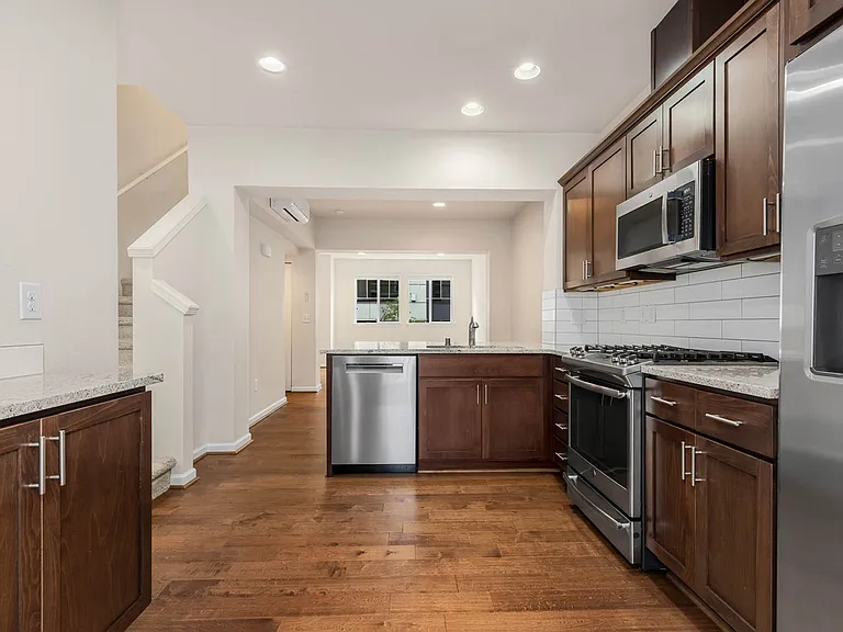 3420 SW Graham St #1003 — Photo 7