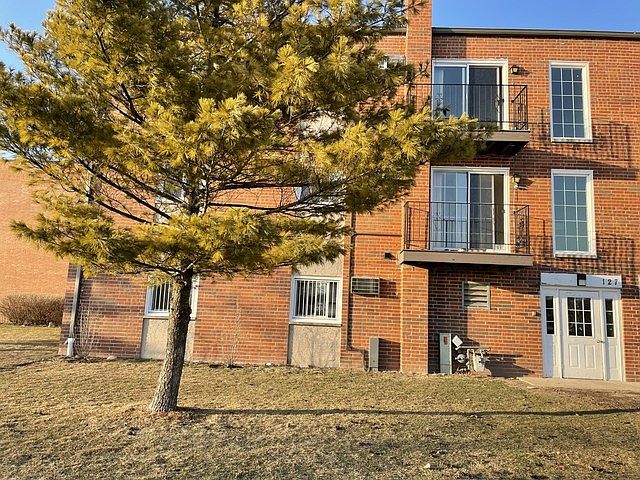 1st image of 127 Elk St #326