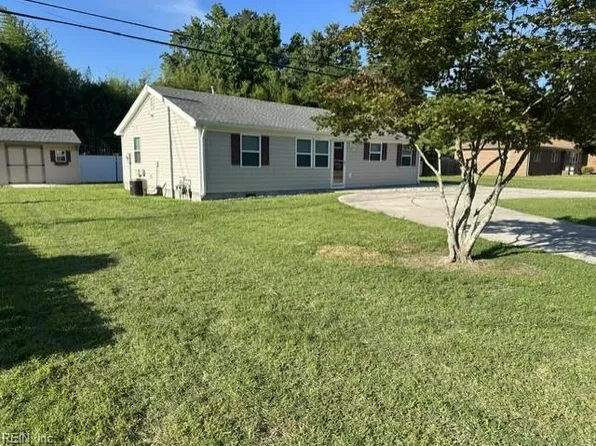 404 Forest Rd, Chesapeake, VA 23322