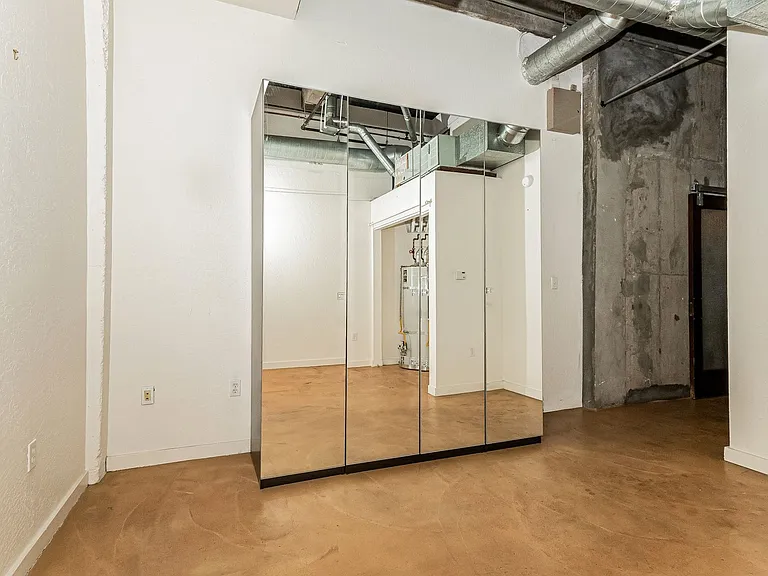 3240 Peralta St #10 — Photo 11