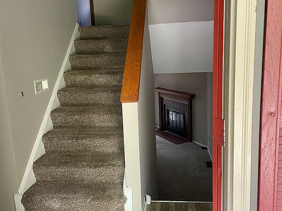 3rd image of 185 N Main St #D