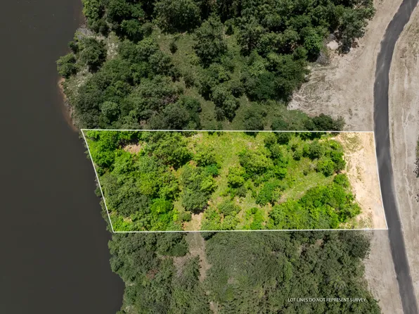 82 Red Wiggler Way, Lumberton, MS 39455