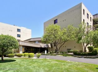 5840 W 104th St APT 102, Oak Lawn, IL