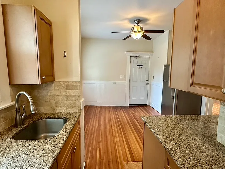 550 Central Ave #2 — Photo 4