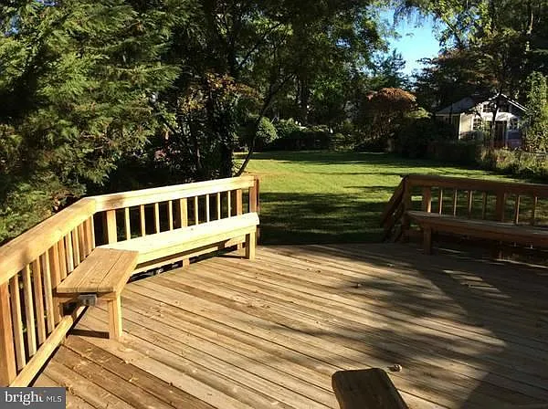 5809 Greenlawn Dr — Photo 10