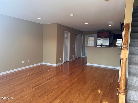 2nd image of 168 Montvale Rd #168