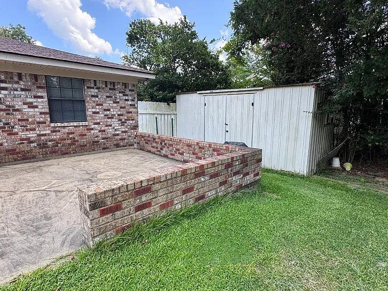 102 River Oaks Dr — Photo 5