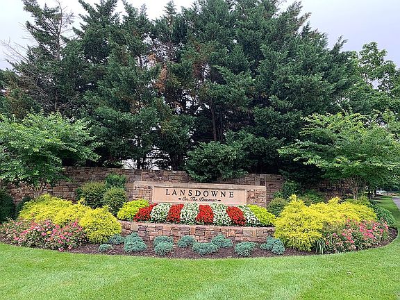 2nd image of 18926 Canoe Landing Ct