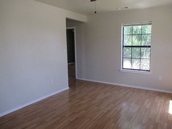 2nd image of 203 S Idaho St