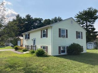 20 Crestwood Cir, Westfield, MA 01085